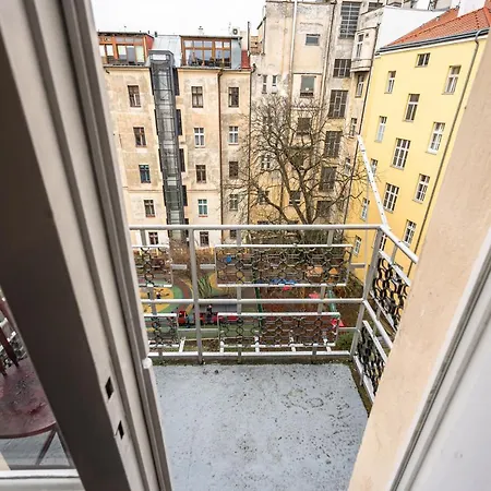 Apartments Safarikova 18 Prague Exterior photo