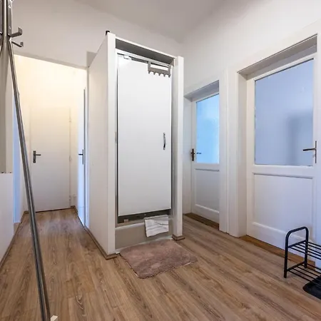 Apartments Safarikova 18 Prague Exterior photo