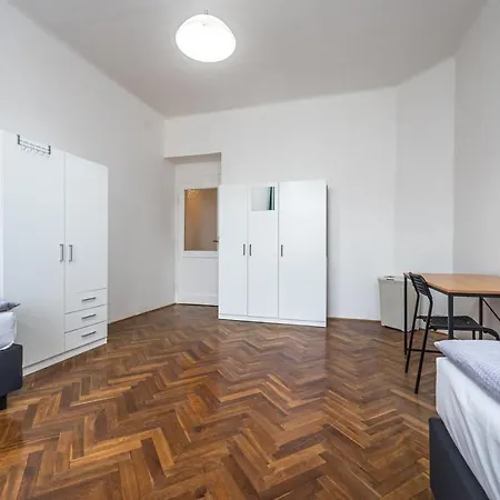 Apartments Safarikova 18 Prague Exterior photo