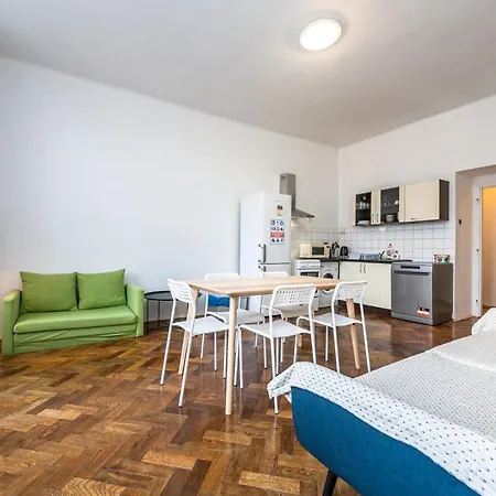 Apartments Safarikova 18 Prague Exterior photo