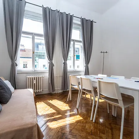 Apartments Safarikova 18 Prague Exterior photo