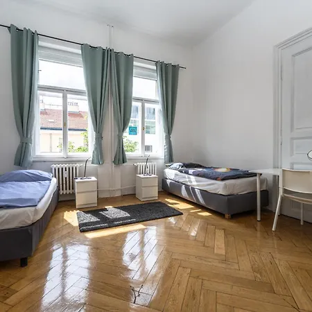 Apartments Safarikova 18 Prague Exterior photo
