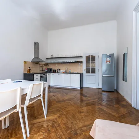 Apartments Safarikova 18 Prague Exterior photo