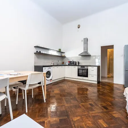 Apartments Safarikova 18 Prague Exterior photo