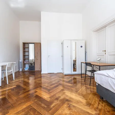 Apartments Safarikova 18 Prague Exterior photo